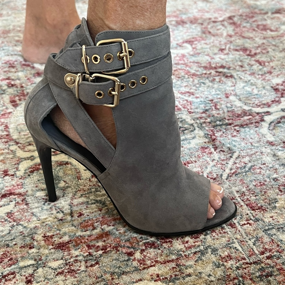 Burberry heels